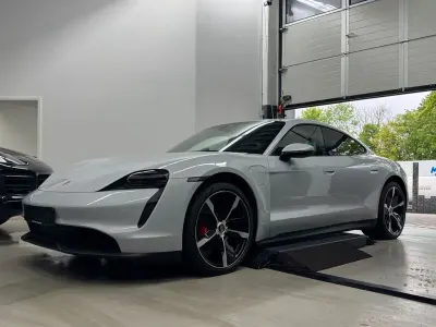 Second-hand Porsche Taycan 4S Chrono 419 kW (571 CP) 2021 Gri Berlinǎ