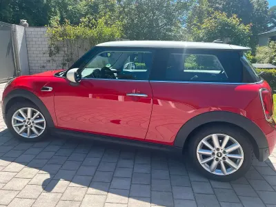 Gebraucht Mini Cooper 136 PS (100 kW) 2019 Rot Kleinwagen