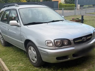 Gebraucht Toyota Corolla 127 PS (93 kW) 2000 Silber Kombi