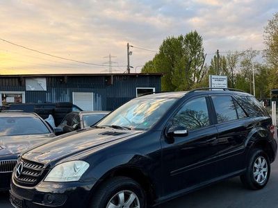 Gebraucht Mercedes ML320 224 PS (164 kW) 2008 Schwarz SUV