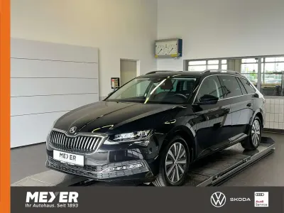 Gebraucht Skoda Superb Style 199 PS (146 kW) 2022 Blackmagic perleffekt Kombi