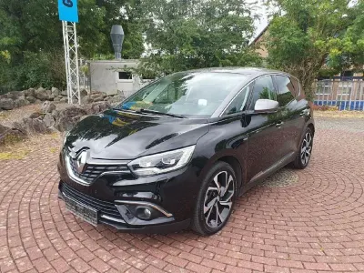 Gebraucht Renault Scénic Bose Edition 131 PS (96 kW) 2016 Schwarz Van / Kleinbus