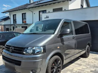 Gebraucht VW Multivan Startline 140 PS (102 kW) 2012 Grau Van / Kleinbus