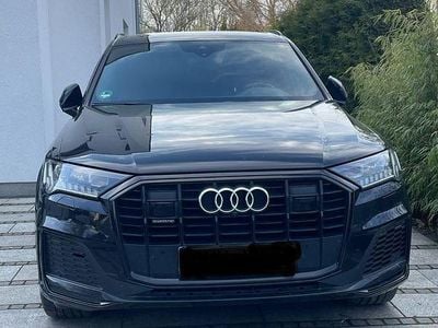 Second-hand Audi Q7 S-Line 286 CP (210 kW) 2019 Negru SUV