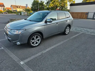 Gebraucht Mitsubishi Outlander Instyle 156 PS (114 kW) 2013 Silber SUV