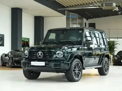 Gebraucht Mercedes G500 AMG line 422 PS (310 kW) 2024 Smaragdgruen metallic SUV