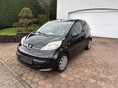 Gebraucht Peugeot 107 Filou 68 PS (50 kW) 2007 Schwarz Kleinwagen