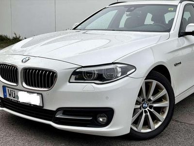 Usata BMW 530 Luxury Line 258 CV (189 kW) 2015 Bianco Station wagon