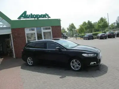 Gebraucht Ford Mondeo Titanium 150 PS (110 kW) 2018 Schwarz Limousine