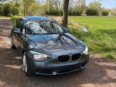 Usata BMW 114 102 CV (75 kW) 2012 Grigio Utilitaria