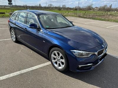 Usata BMW 320 Luxury Line 190 CV (139 kW) 2017 Blu Station wagon