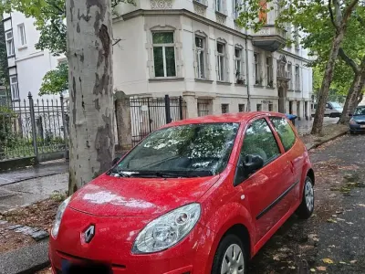Gebraucht Renault Twingo 58 PS (42 kW) 2009 Rot Kleinwagen