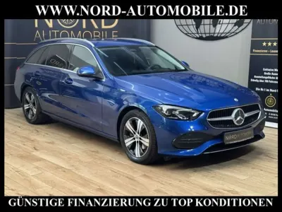 Gebraucht Mercedes C200 Avantgarde 163 PS (119 kW) 2023 Blau Kombi
