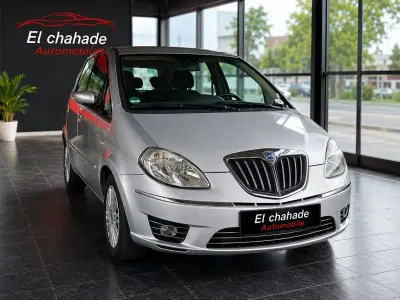 Gebraucht Lancia Musa 95 PS (69 kW) 2009 Silber Van / Kleinbus