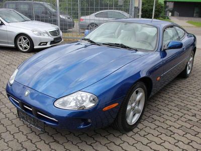 Jaguar XK8