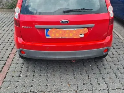 Gebraucht Ford Fiesta 69 PS (50 kW) 2006 Rot Kleinwagen
