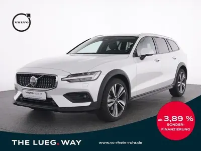 Gebraucht Volvo V60 CC Plus 197 PS (144 kW) 2023 Andere farbe Kombi