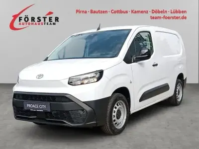 Gebraucht Toyota Proace City City 102 PS (75 kW) 2026 Weiß Van / Kleinbus