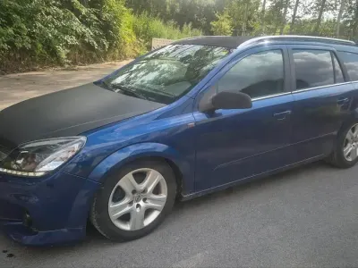 Gebraucht Opel Astra 116 PS (85 kW) 2005 Blau Kombi