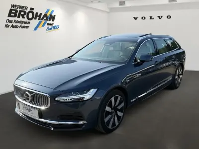 Usata Volvo V90 Ultimate 455 CV (334 kW) 2024 Blu Station wagon