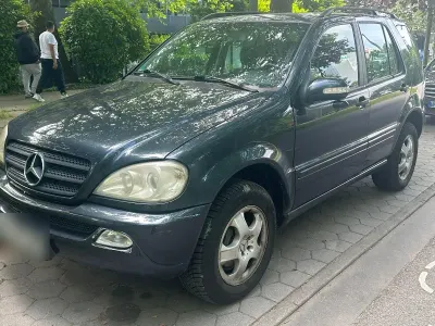 Gebraucht Mercedes ML270 163 PS (119 kW) 2004 Schwarz SUV