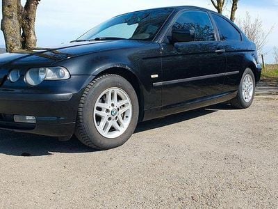Second-hand BMW 316 Sport Line 116 CP (85 kW) 2004 Negru Berlinǎ