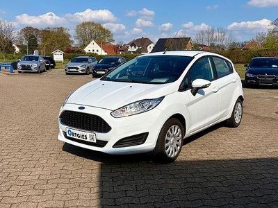 Gebraucht Ford Fiesta Trend 60 PS (44 kW) 2016 Weiß Limousine