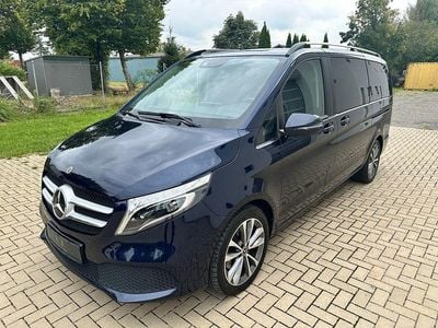 Blau Gebraucht 2022 Mercedes V250 Edition Van / Kleinbus | 47.990 € (Guter Preis)