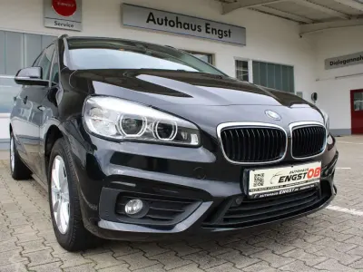Gebraucht BMW 220 Active Tourer Advantage 192 PS (141 kW) 2018 Black sapphire Van / Kleinbus