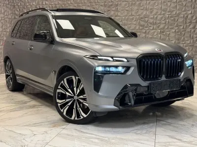 Gebraucht BMW X7 M Sport 530 PS (389 kW) 2023 Grau SUV
