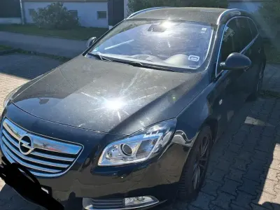 Usata Opel Insignia 140 CV (102 kW) 2013 Nero Station wagon