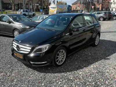 Gebraucht Mercedes B200 136 PS (100 kW) 2014 Schwarz Kleinwagen