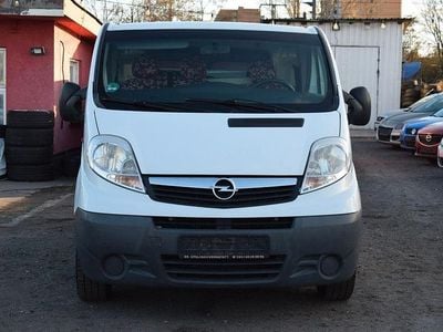 Gebraucht Opel Vivaro 114 PS (83 kW) 2011 Weiß Van / Kleinbus