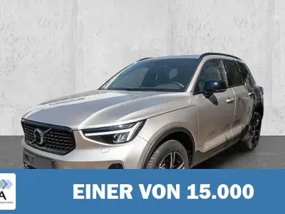 Gebraucht Volvo XC40 Plus 163 PS (119 kW) 2023 Metallic SUV