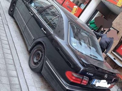 Gebraucht Mercedes E200 Avantgarde 163 PS (119 kW) 2001 Limousine