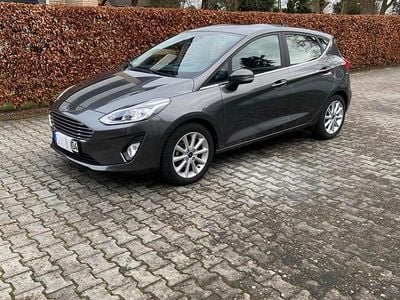 Gebraucht Ford Fiesta Titanium 86 PS (63 kW) 2018 Grau Kleinwagen