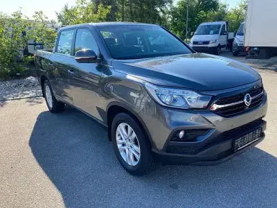 Gebraucht SsangYong Musso Crystal 181 PS (133 kW) 2019 Marble grey Pickup