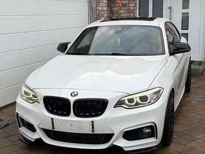 Weiß Gebraucht 2014 BMW 220 Sport Line Coupé | 13.999 € (Etwas zu teuer)