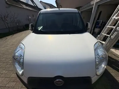 Gebraucht Fiat Doblò Lounge 90 PS (66 kW) 2015 Weiß Van / Kleinbus