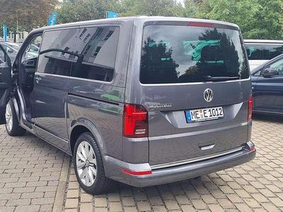 Second-hand VW Multivan Highline 150 CP (110 kW) 2021 Gri Monovolum