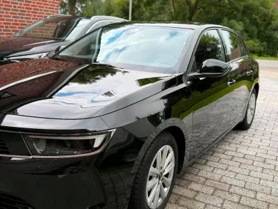 Gebraucht Opel Astra 110 PS (80 kW) 2023 Schwarz Kleinwagen