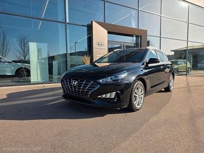 Gebraucht Hyundai i30 Trend 120 PS (88 kW) 2023 Schwarz Kombi