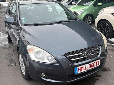 Grau Gebraucht 2009 Kia Ceed Kleinwagen | 1.990 € (Fairer Preis)