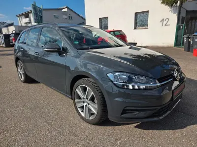 Gebraucht VW Golf VII Trendline 116 PS (85 kW) 2019 Grau Kombi