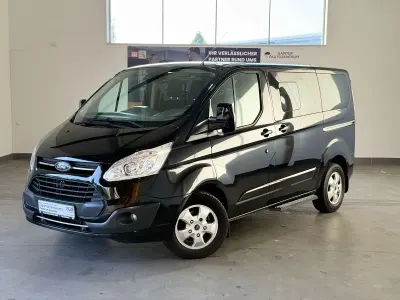 Gebraucht Ford Tourneo 131 PS (96 kW) 2016 Schwarz Van / Kleinbus