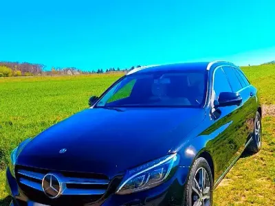 Gebraucht Mercedes C250 Avantgarde 204 PS (150 kW) 2015 Schwarz Kombi