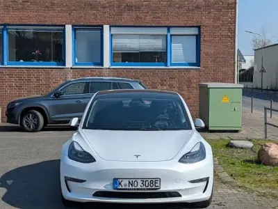 Gebraucht Tesla Model 3 366 kW (498 PS) 2021 Weiß Limousine