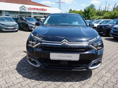 Gebraucht Citroën e-C4 Shine 100 kW (136 PS) 2022 Schwarz Limousine