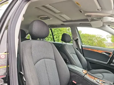 Gebraucht Mercedes E240 Classic 177 PS (130 kW) 2004 Schwarz Limousine