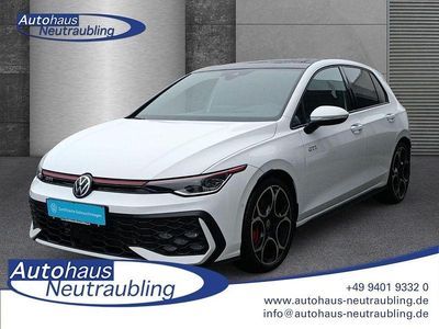 Gebraucht VW Golf VIII GTI 265 PS (194 kW) 2024 (weiß) pure white Limousine
